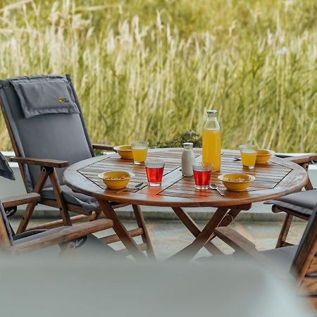 Galazio Seaside Apartments Livadakia 外观 照片