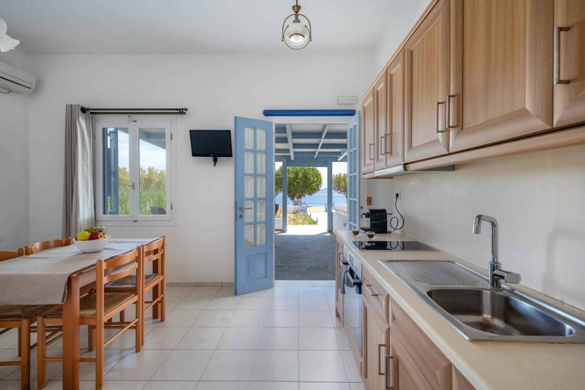 Galazio Seaside Apartments Livadakia 外观 照片
