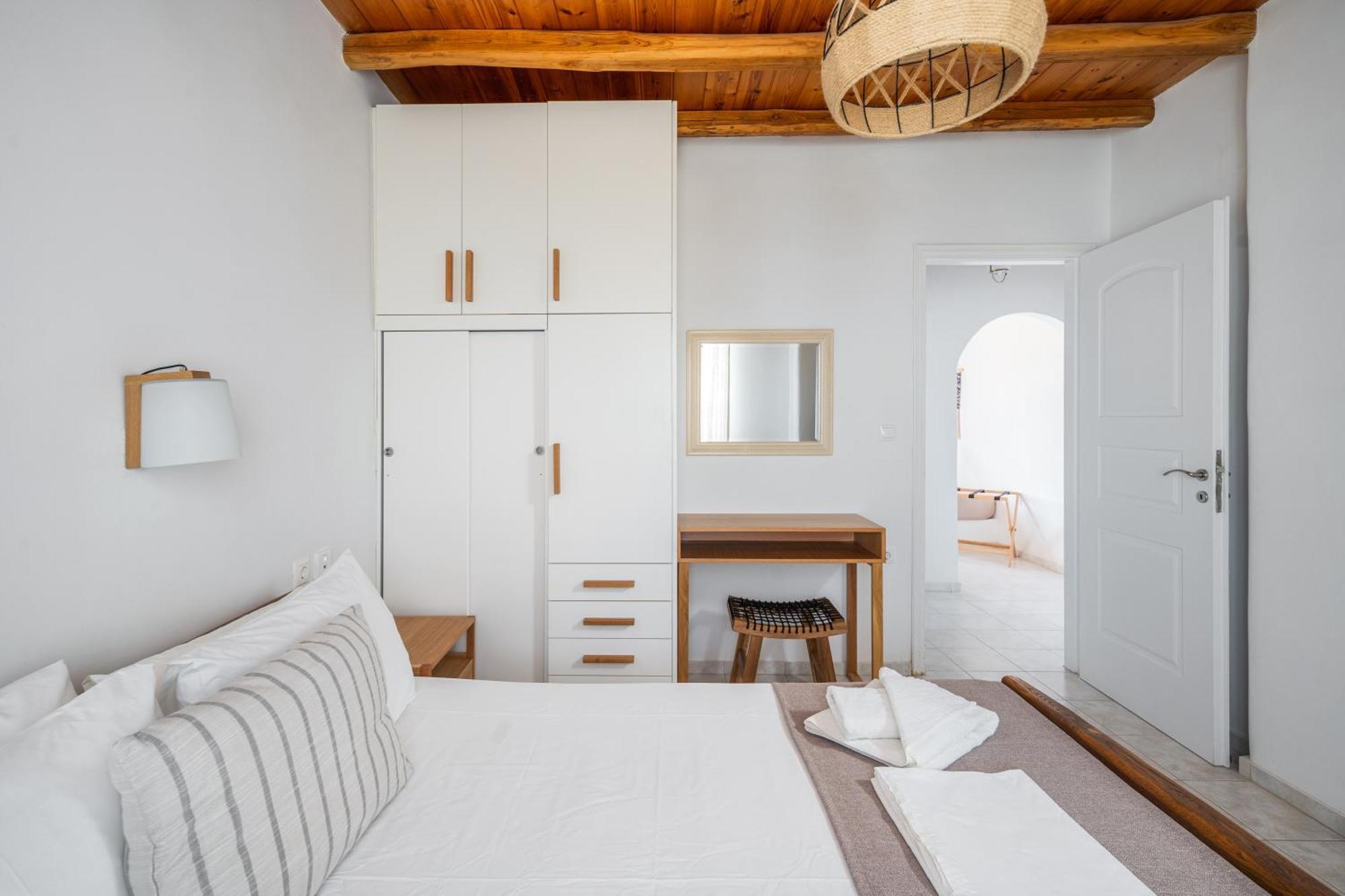 Galazio Seaside Apartments Livadakia 客房 照片