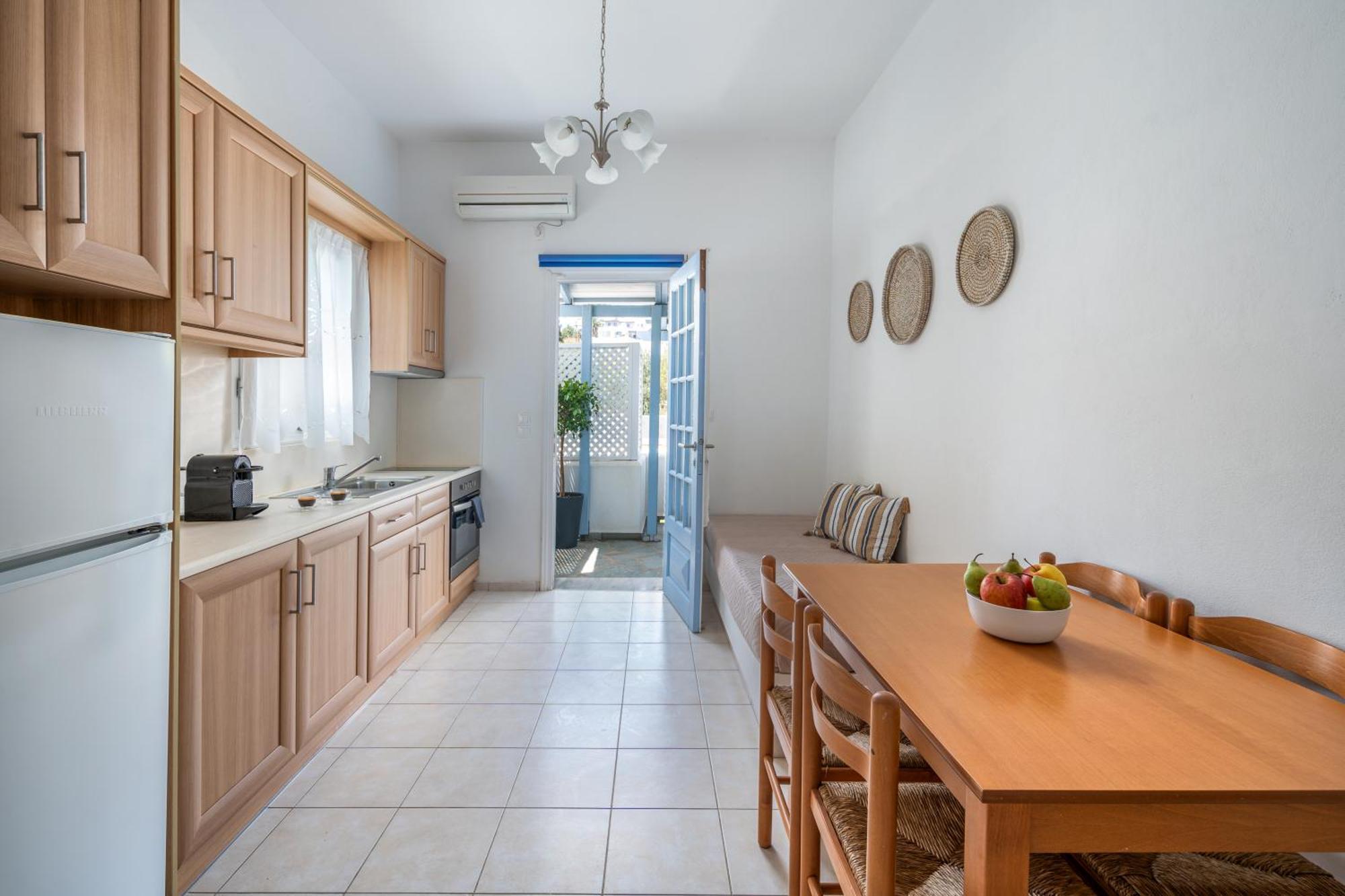 Galazio Seaside Apartments Livadakia 外观 照片