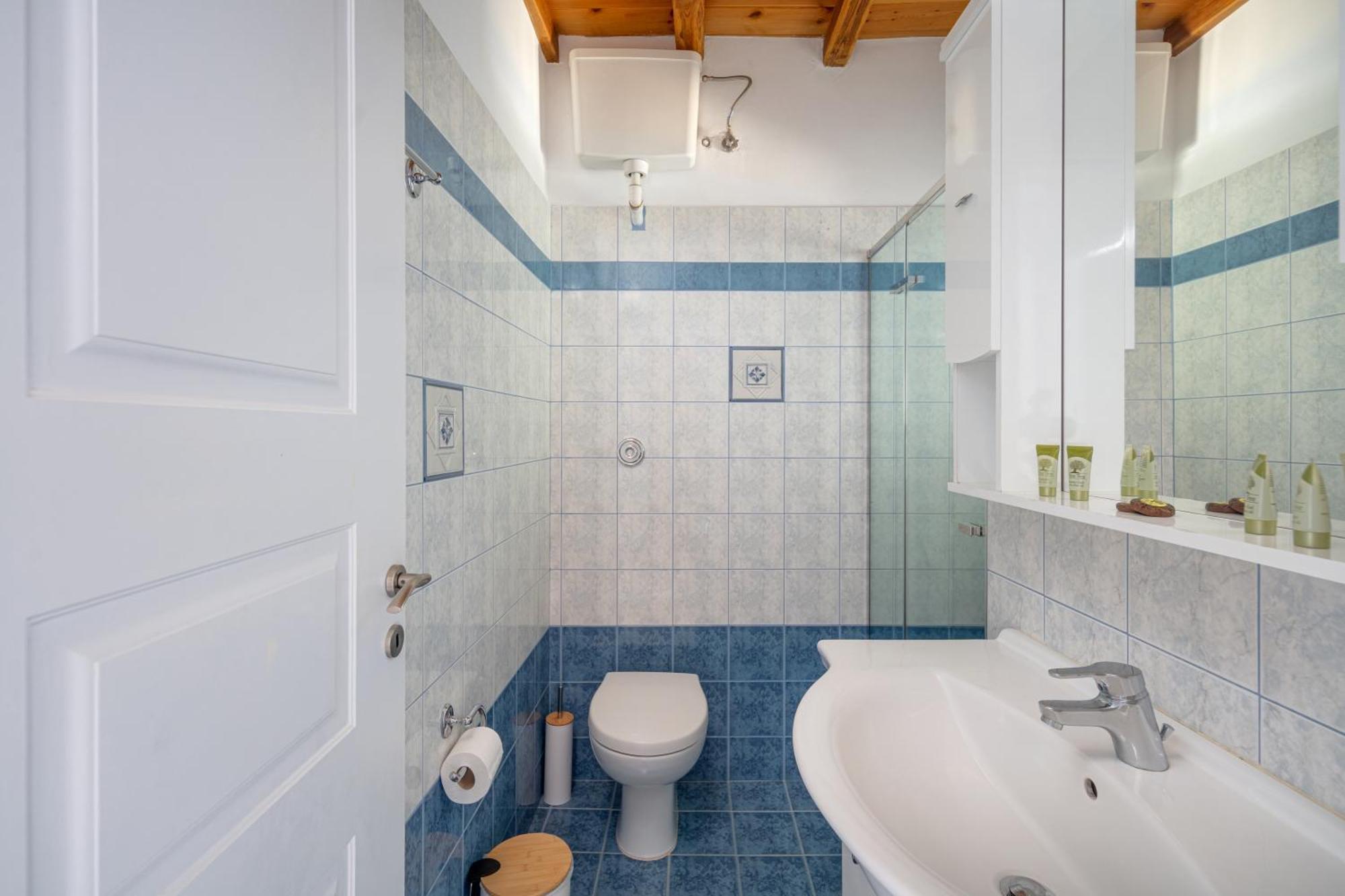 Galazio Seaside Apartments Livadakia 外观 照片