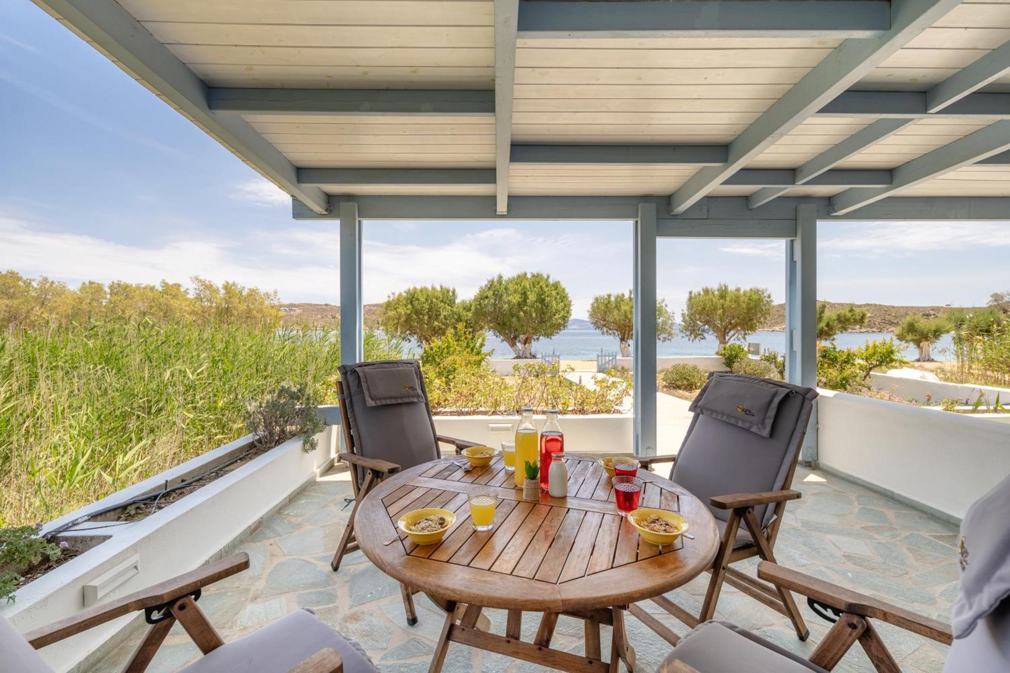 Galazio Seaside Apartments Livadakia 外观 照片