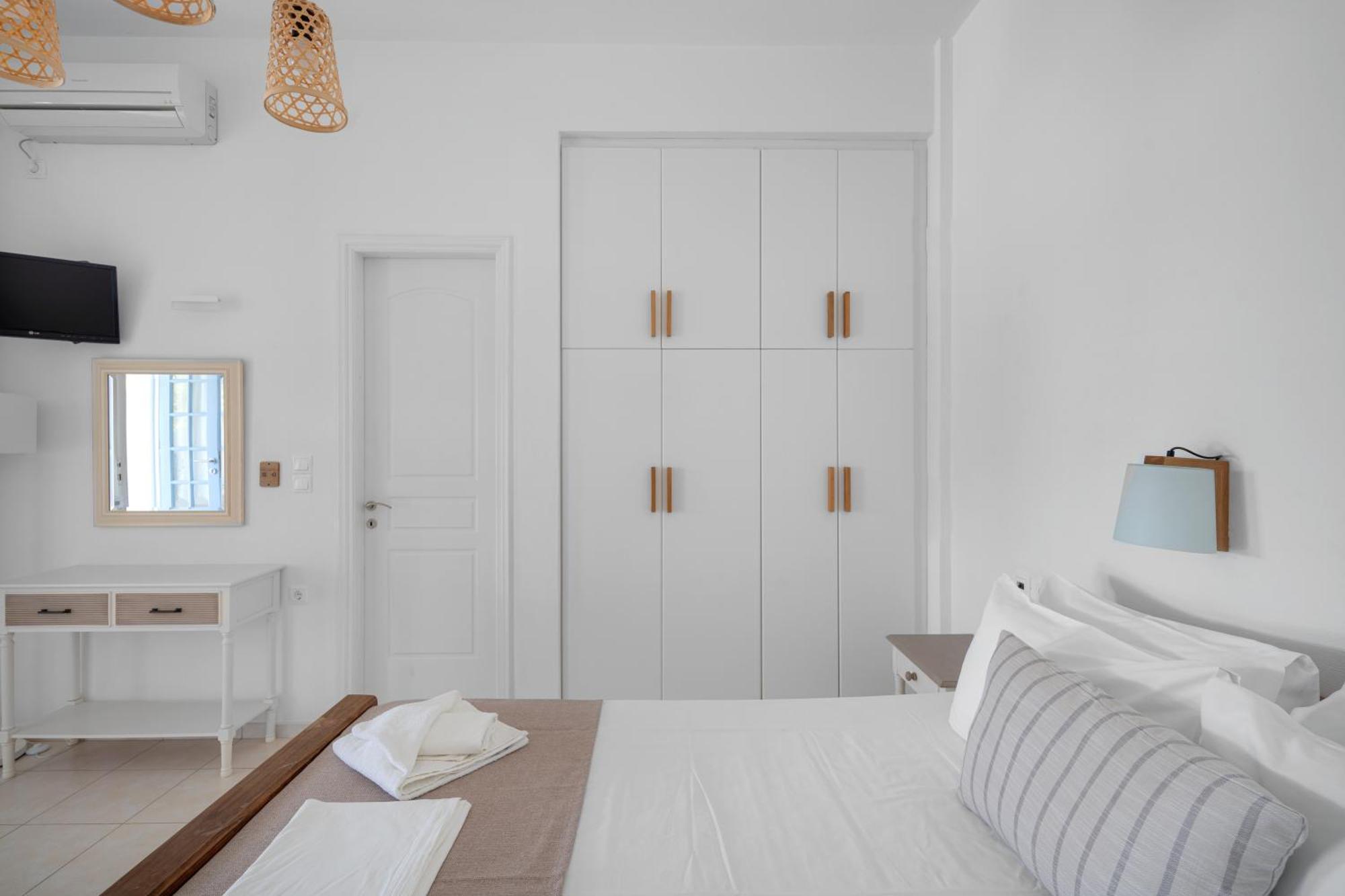 Galazio Seaside Apartments Livadakia 客房 照片