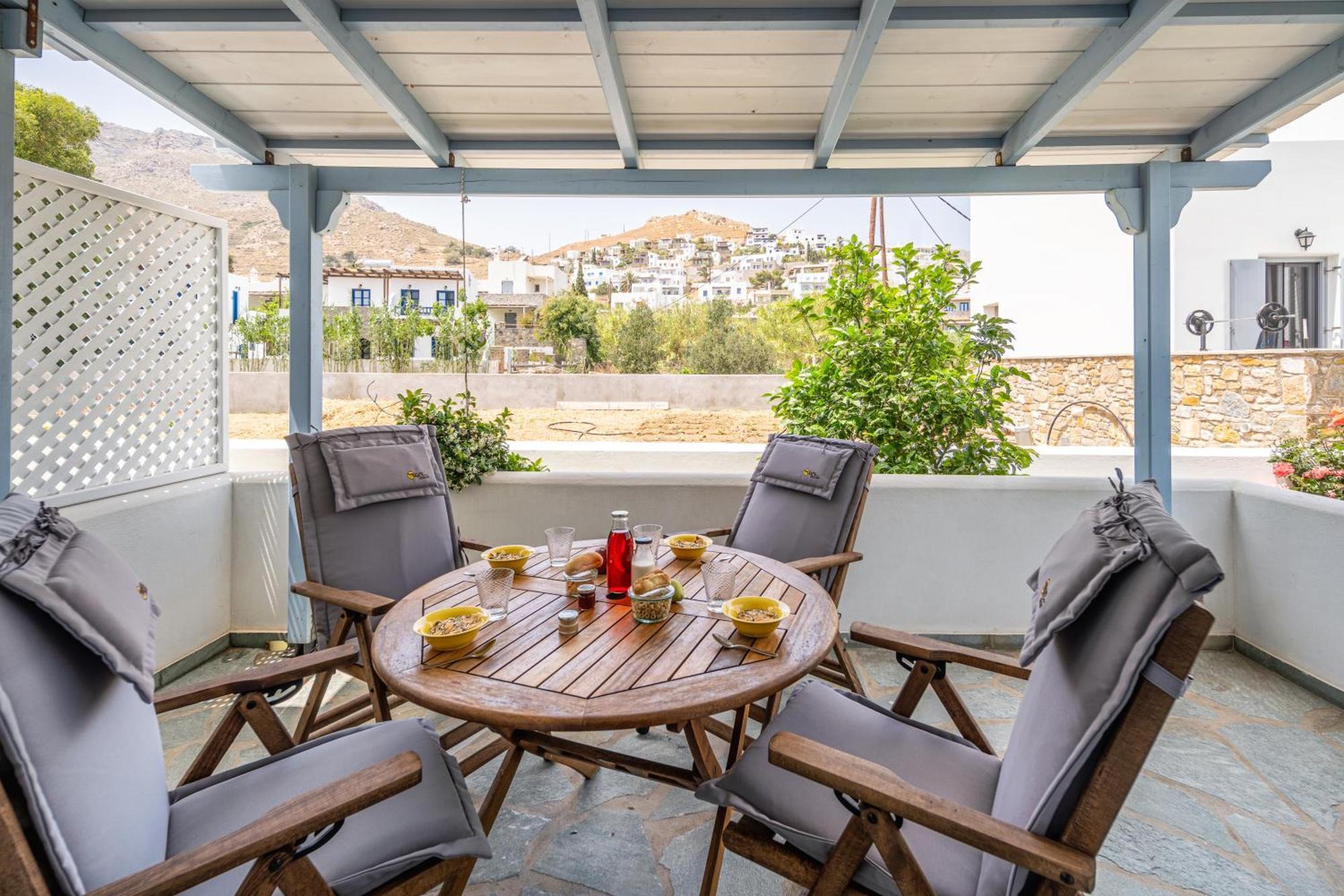 Galazio Seaside Apartments Livadakia 外观 照片